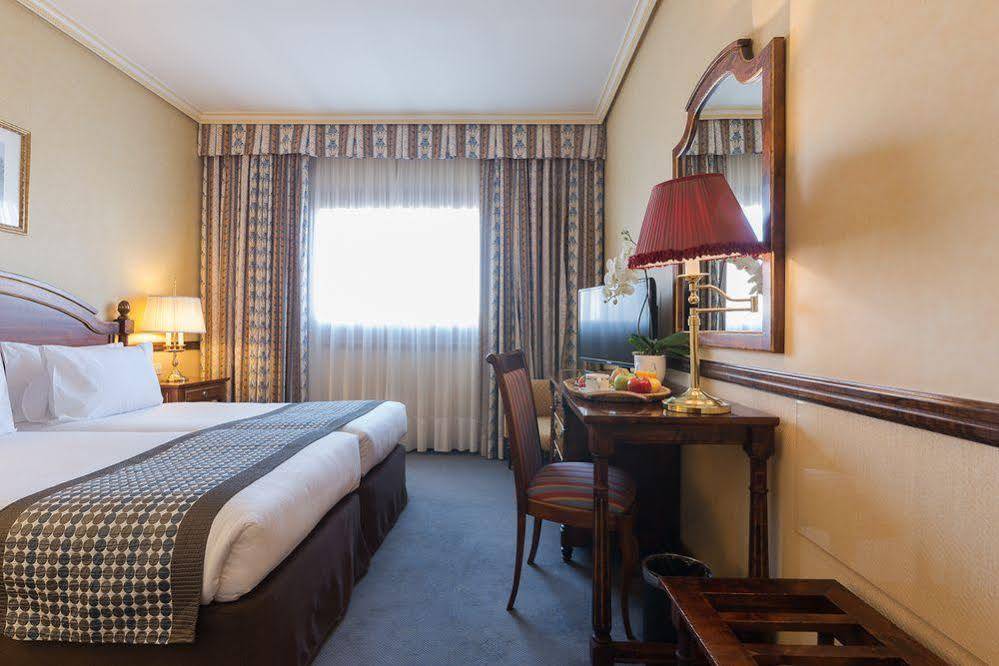 Exe Reina Isabel 4* Ávila
