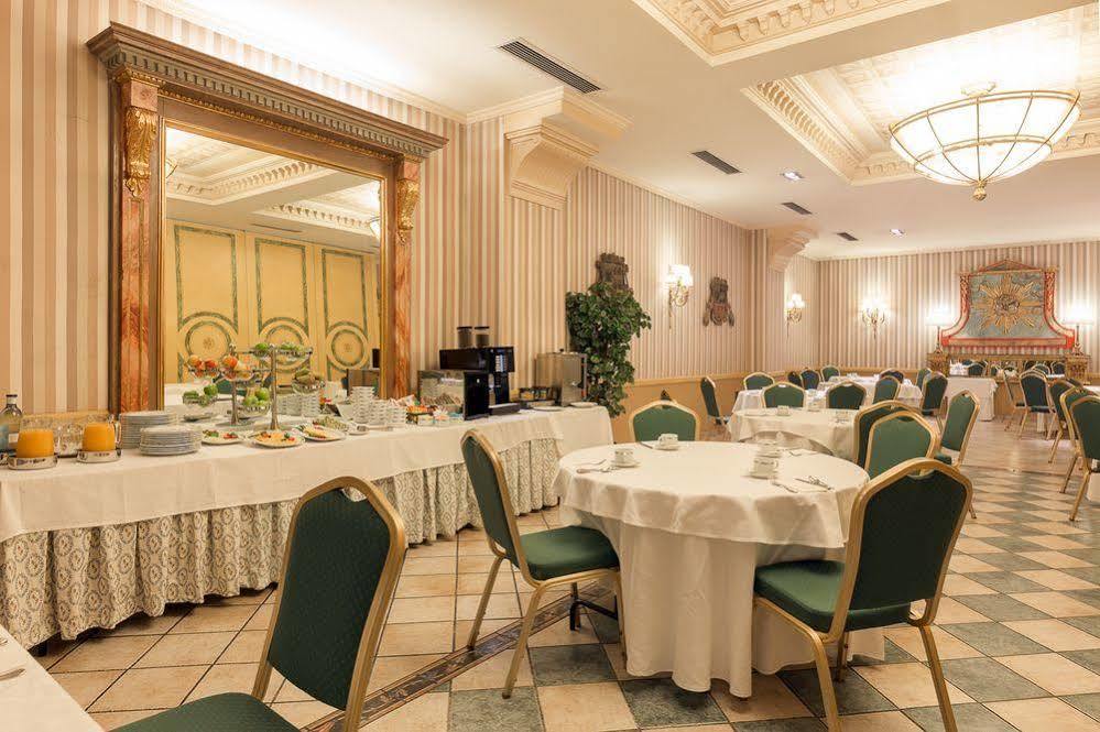 Exe Reina Isabel Hotel 4*