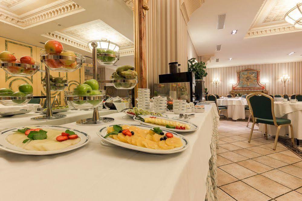 Exe Reina Isabel Hotel